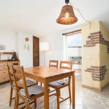 Giojas 125 Apartment *